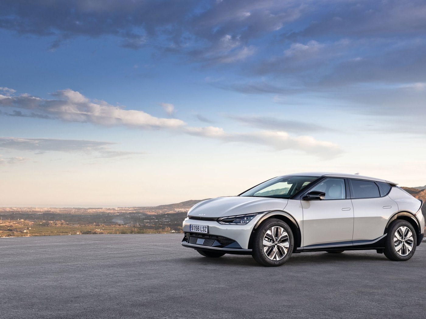 L’EV6 est le premier des sept véhicules électriques à batterie basés sur la nouvelle plateforme E-GMP que Kia prévoit de commercialiser dans les cinq ans à venir.