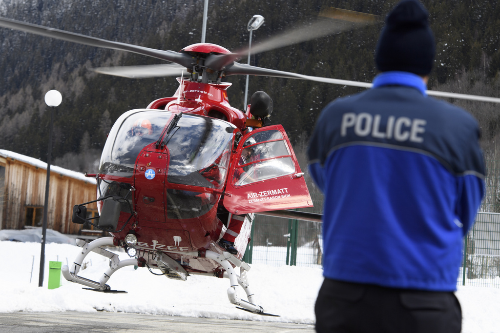 Le corps de la victime a été retrouvé vendredi sous 50 centimètres de neige, indique samedi la police cantonale valaisanne. (illustration)