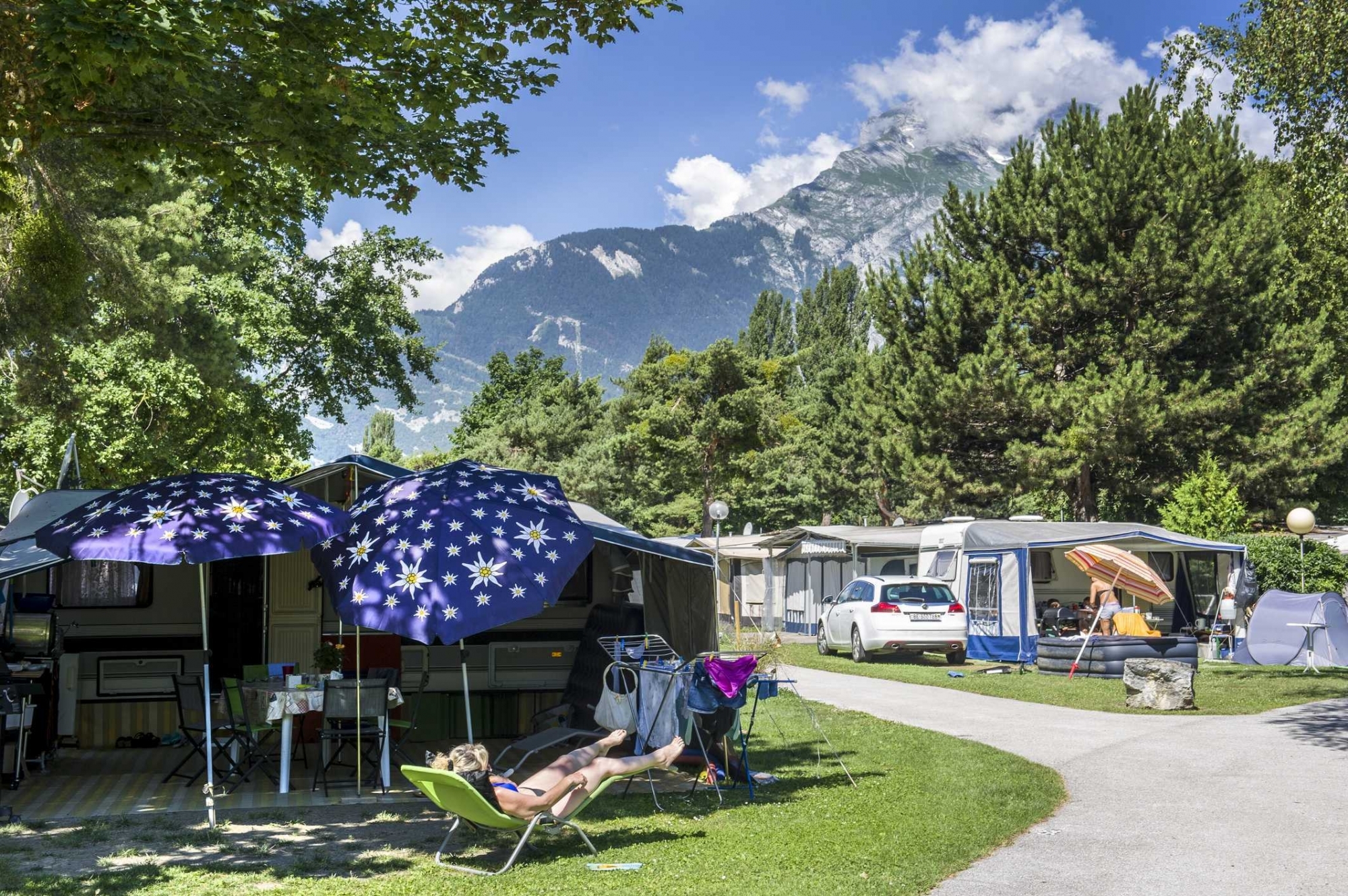 Comme tous les sites valaisans, le camping des îles à Sion s'apprête à faire le plein de tentes et de caravanes cet été.