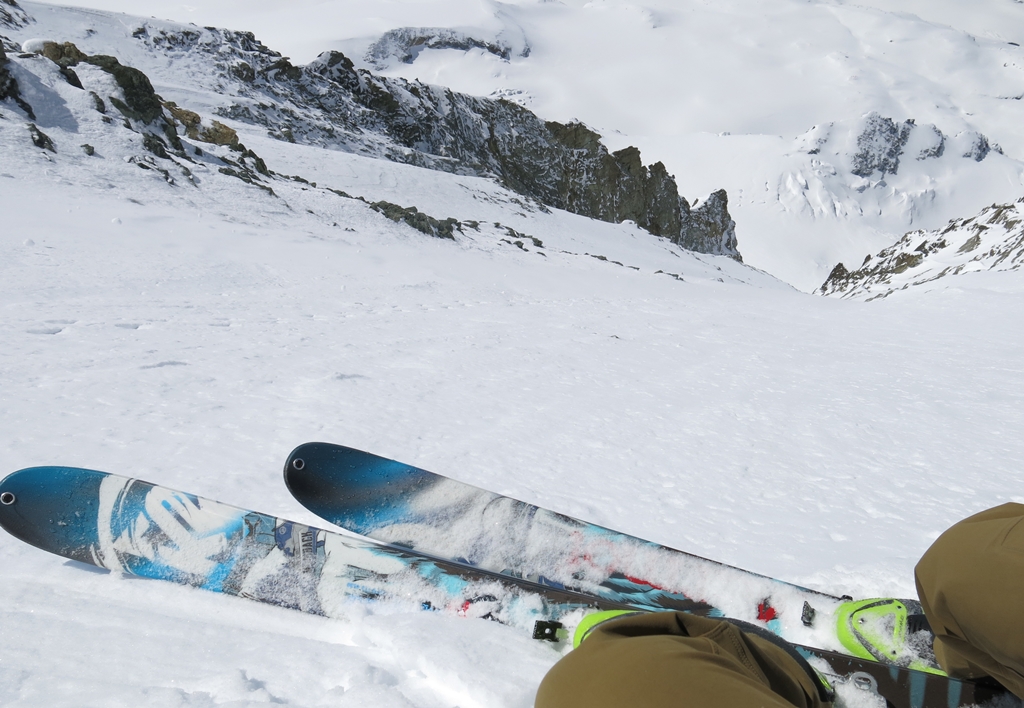 Les 3 guides valaisans Olivier Roduit, Gilles Sierro et Yannick Pralong ont réalisé l'incroyable première à skis de la Dent Blanche par le couloir WSW.