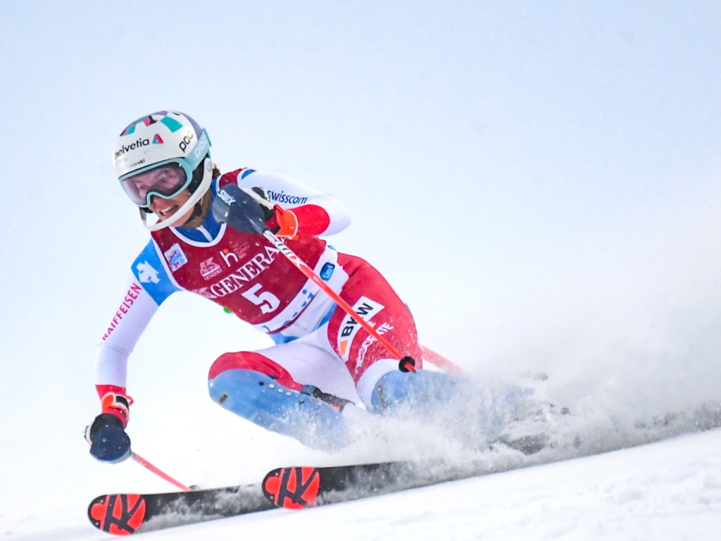 Michelle Gisin termine deuxième du slalom de Levi derrière la Slovaque Petra Vlhova.
