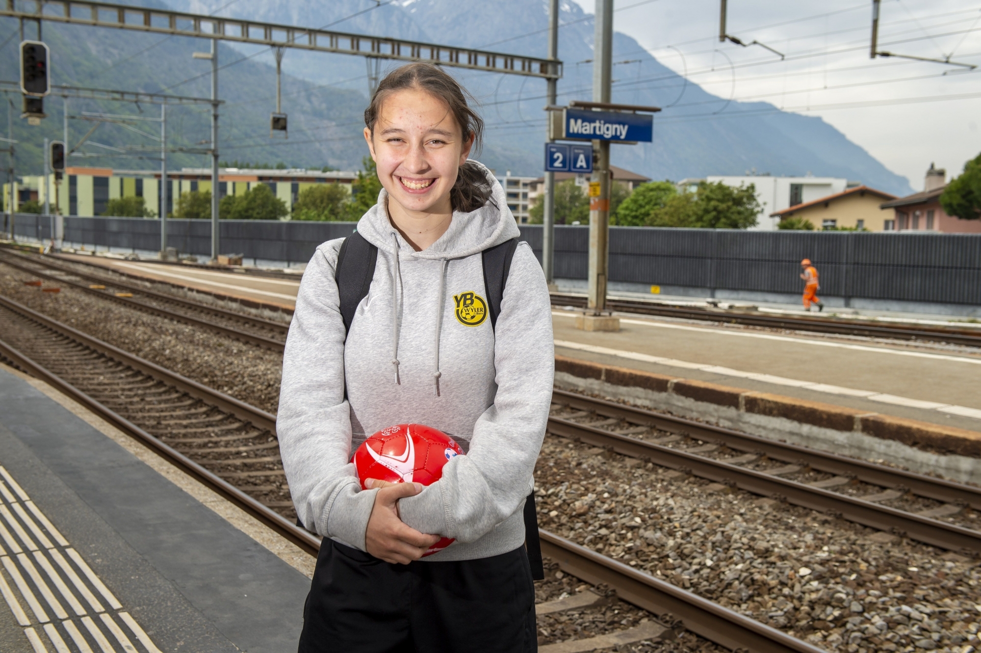 Malaurie Granges se déplace plusieurs fois par semaine à Berne pour les entraînements et pour les matchs de l'équipe féminine des moins de 19 ans des Young Boys.