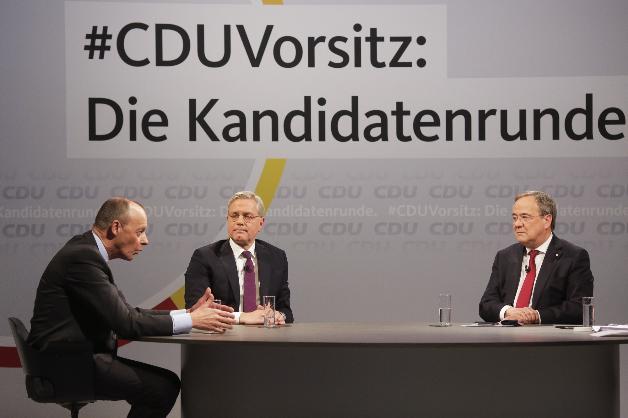 Après le long règne d'Angela Markel, la CDU doit élire demain son nouveau président.
