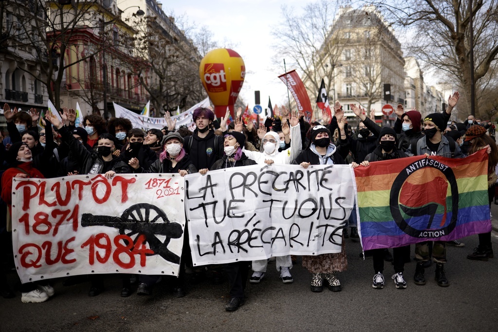 A Paris, les manifestants étaient au nombre de 20'000, selon la CGT.
