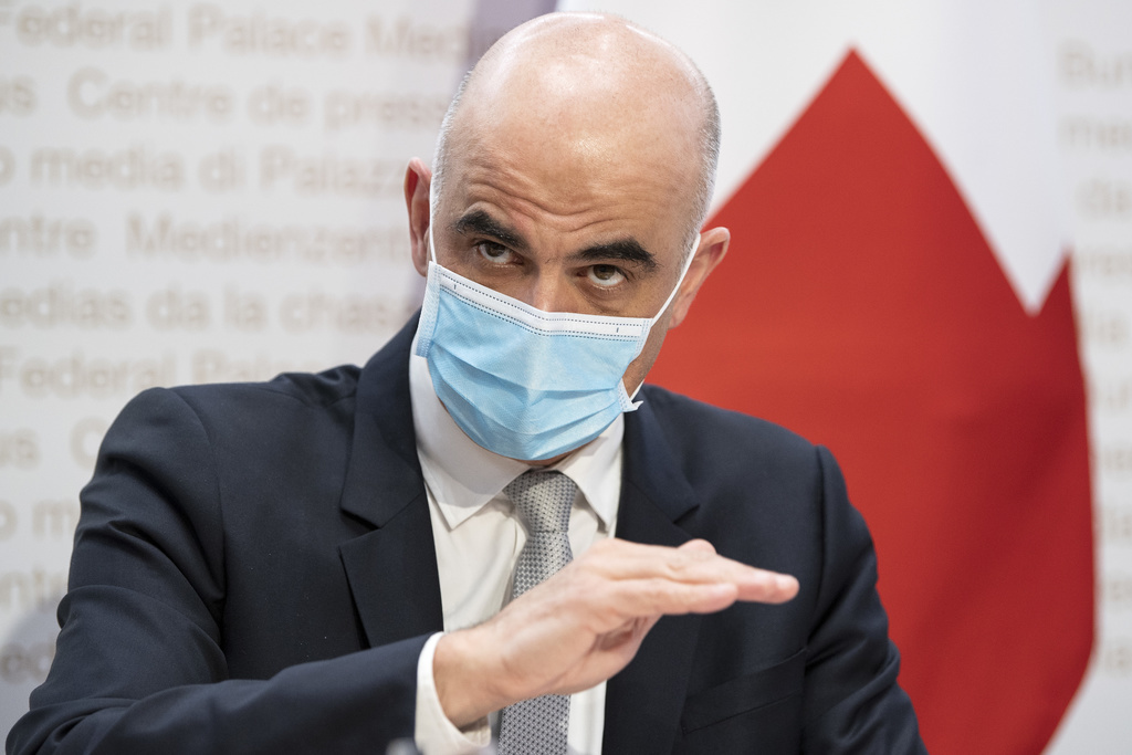 Le ministre de la santé Alain Berset a présenté les dernières décisions du gouvernement ce vendredi devant la presse.