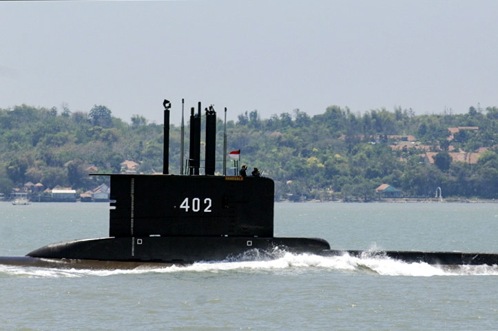 Le sous-marin, le KRI Nanggala 402 devait participer à des exercices, dont le lancement de torpilles. Il avait demandé l'autorisation de plonger tôt mercredi matin, vers 3H00 locales (19H00 GMT).