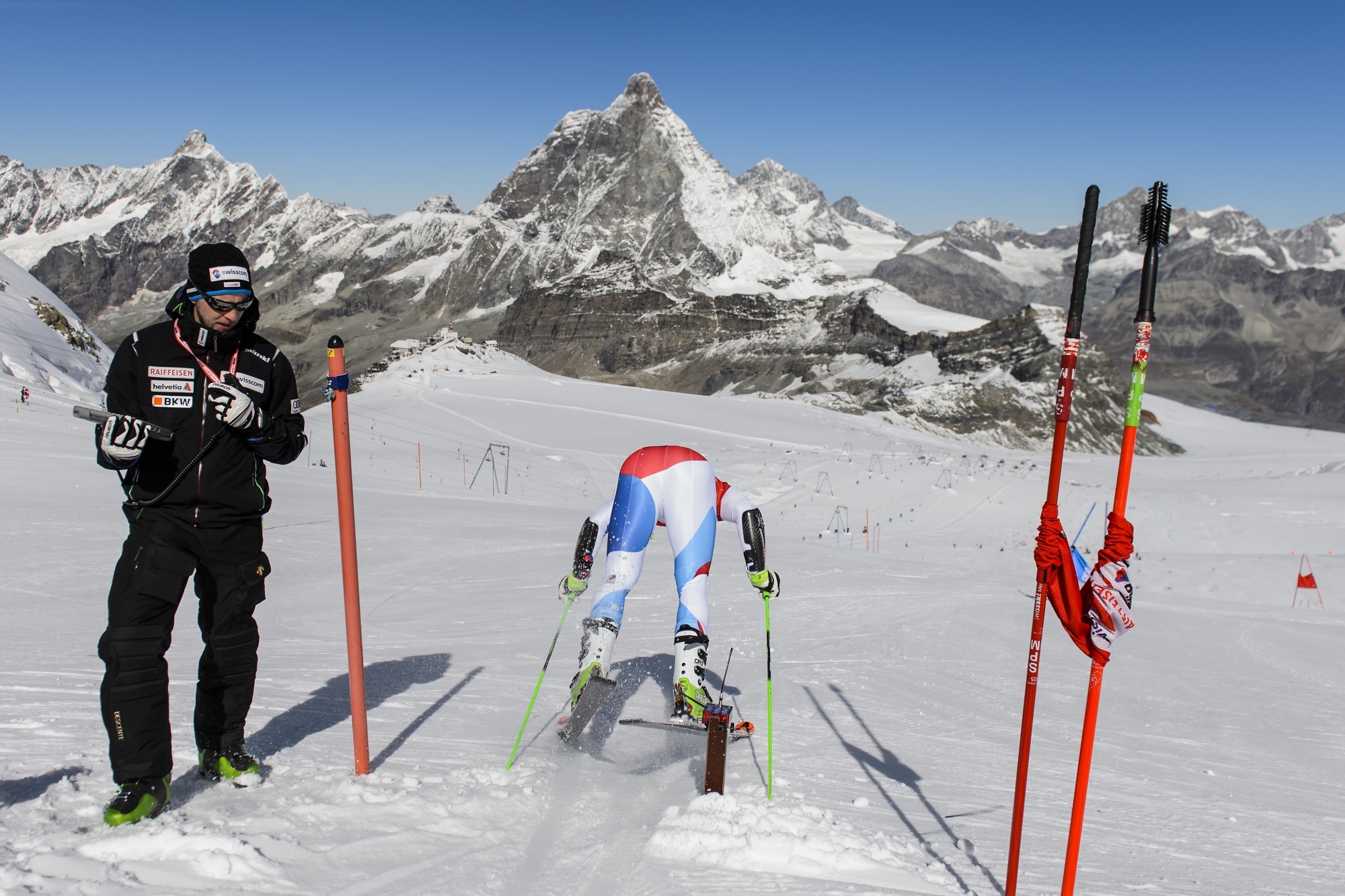 Habituée à accueillir les entraînements estivaux des skieurs, la station de Zermatt pourrait passer dans la dimension compétition d'ici à 2023.