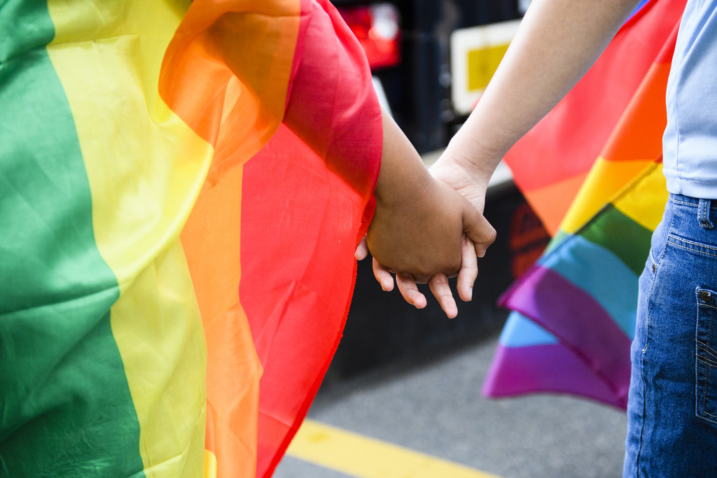 Le canton du Valais adopte un plan d'action pour lutter contre les discrimination à l'égard des personnes LGBTIQ+.