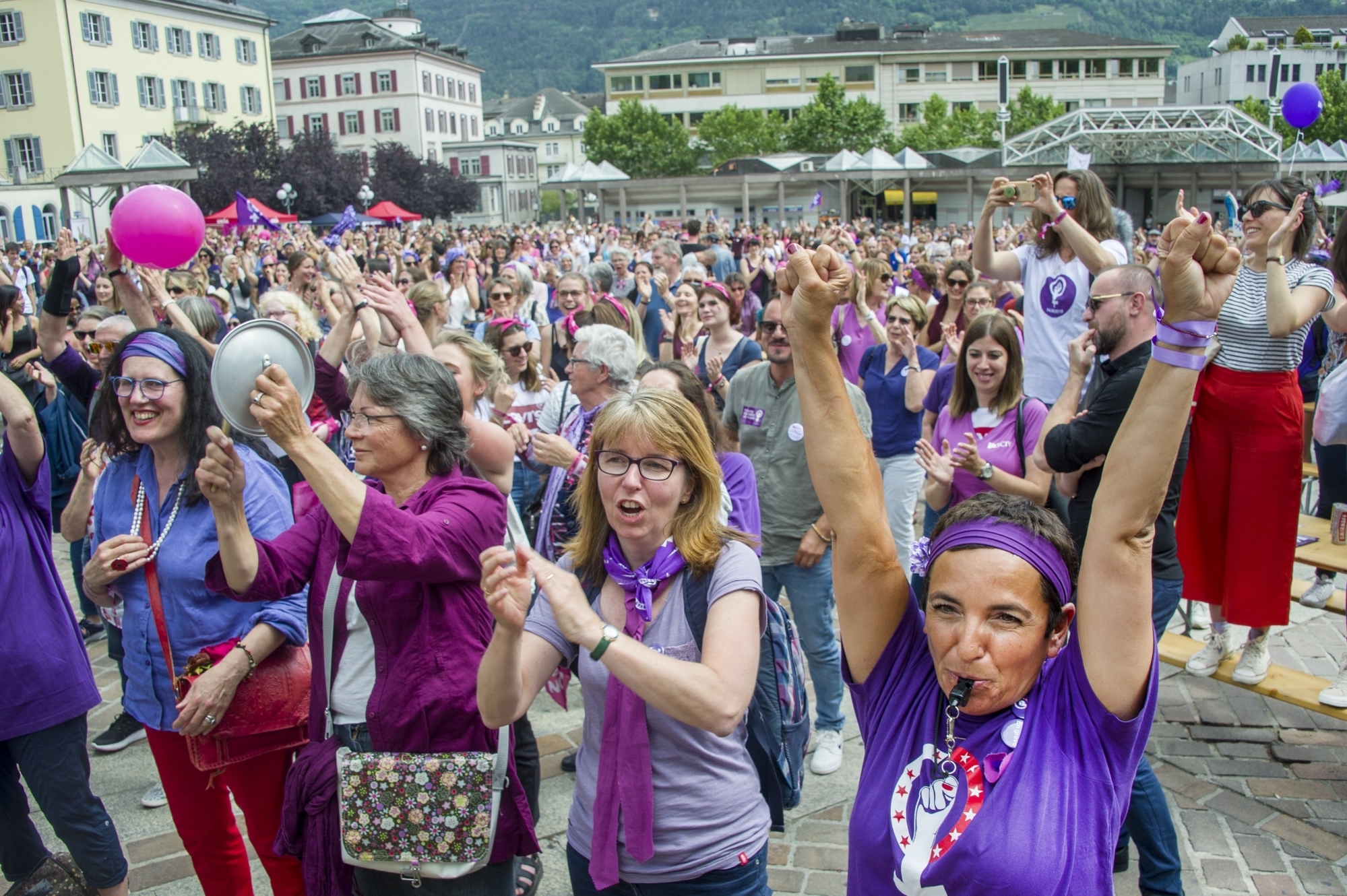 La grève des femmes de 2019 avait rassemblé plus de 12 000 personnes dans les rues de Sion.