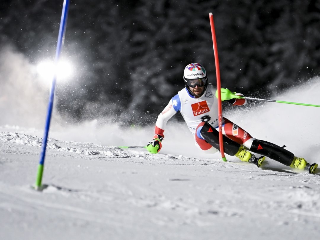Luca Aerni, qui évoluera à domicile, s'était imposé sur le slalom nocturne de Crans lors de la 3e édition. Il remet son titre en jeu ce mercredi. 