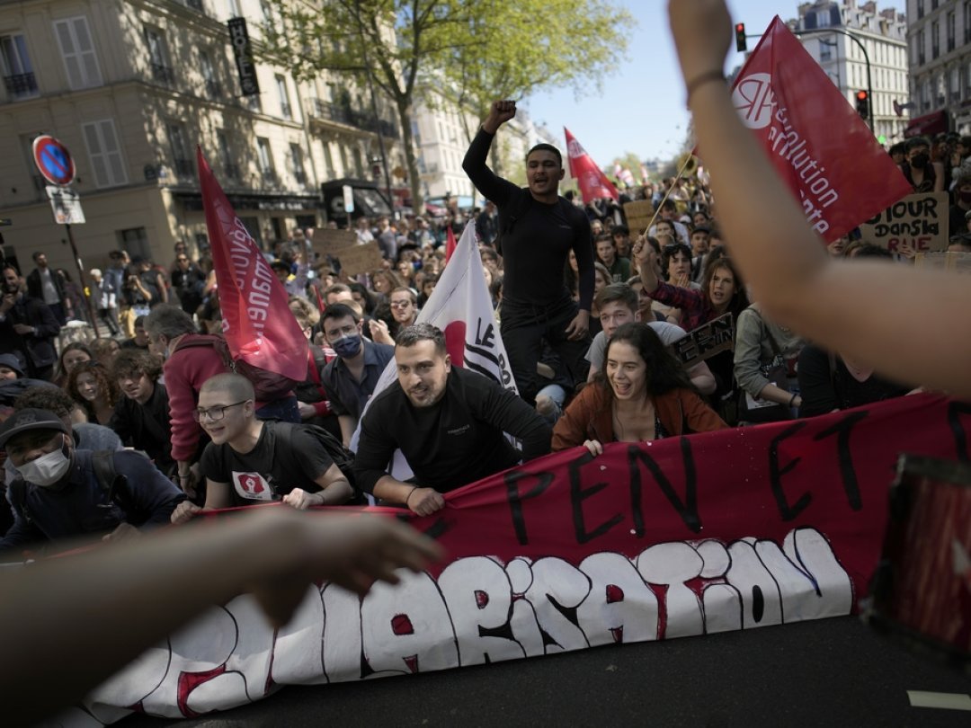 Selon le ministère de l’Intérieur, 9200 personnes se sont mobilisées à Paris.
