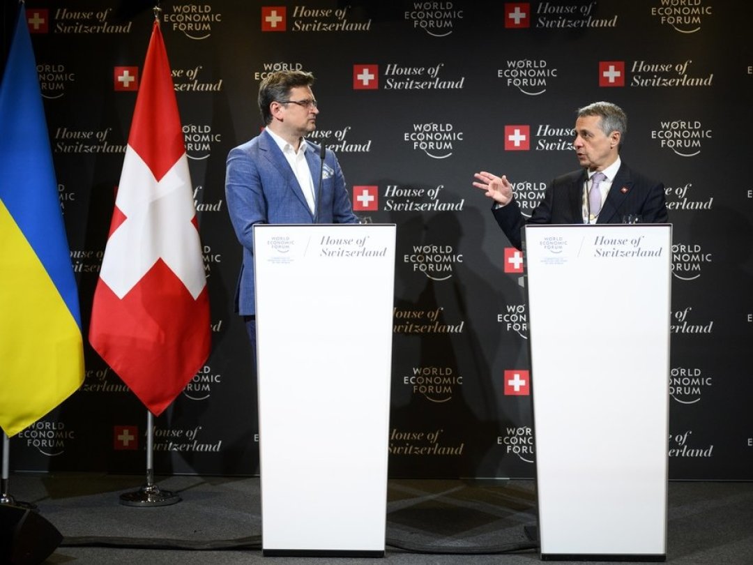 En mai dernier, lors du Forum de Davos, le ministre ukrainien des Affaires étrangères, Dmytro Kuleba, et Ignazio Cassis se sont exprimés sur l'organisation de la conférence de Lugano.