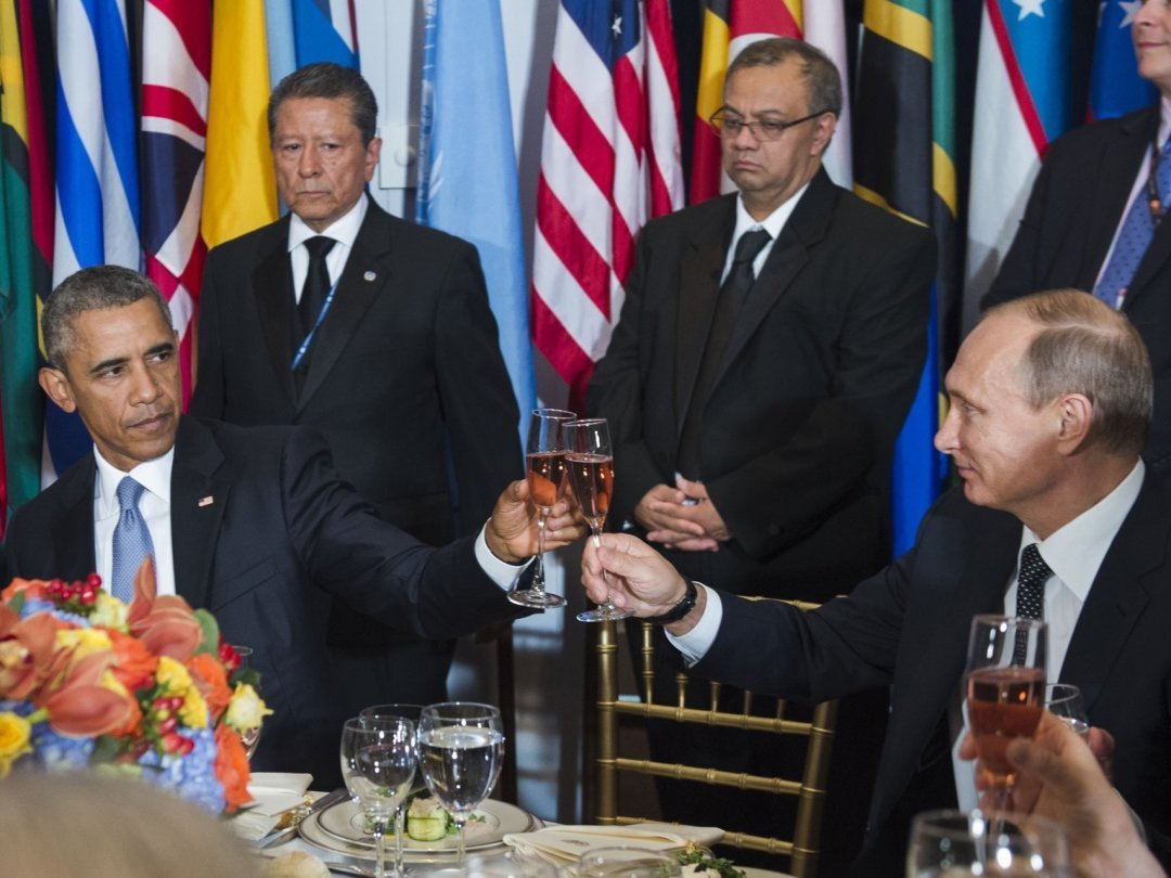 Obama et Poutine  lors de l’assemblée  générale des Nations Unies à New York  en 2015: le manque  de fermeté face à la guerre en Syrie aura contribué à faire  perdre sa crédibilité  au camp occidental aux yeux du président russe.