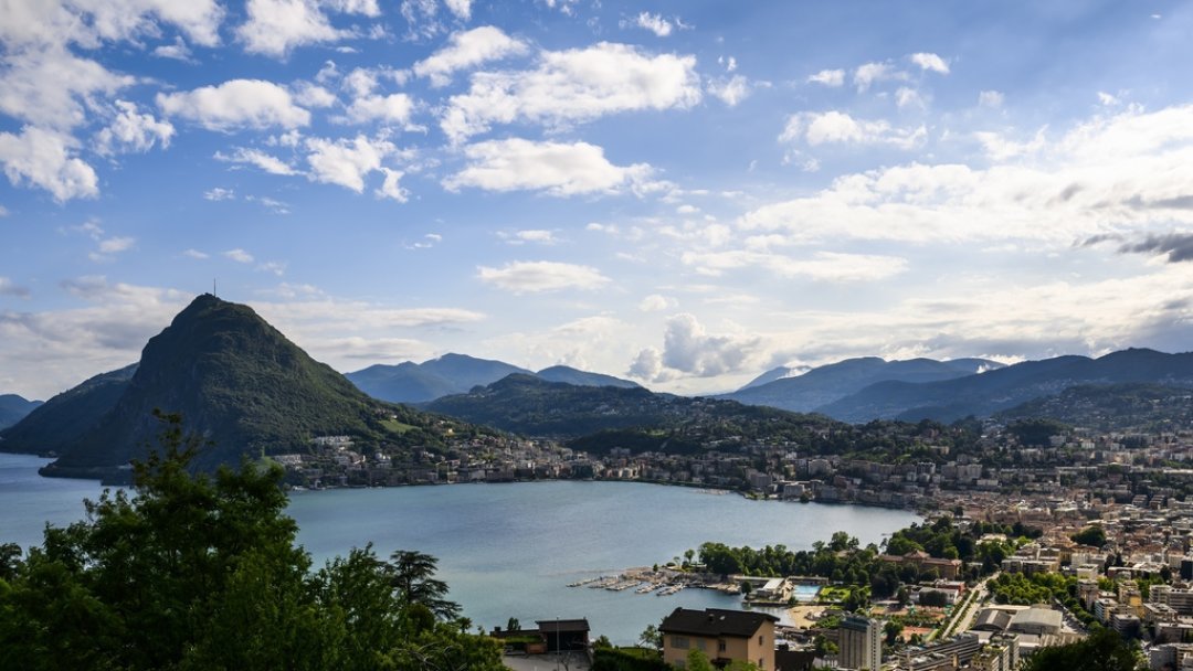 Niveaux d’eau historiquement bas dans quatre lacs suisses à cause de la sécheresse