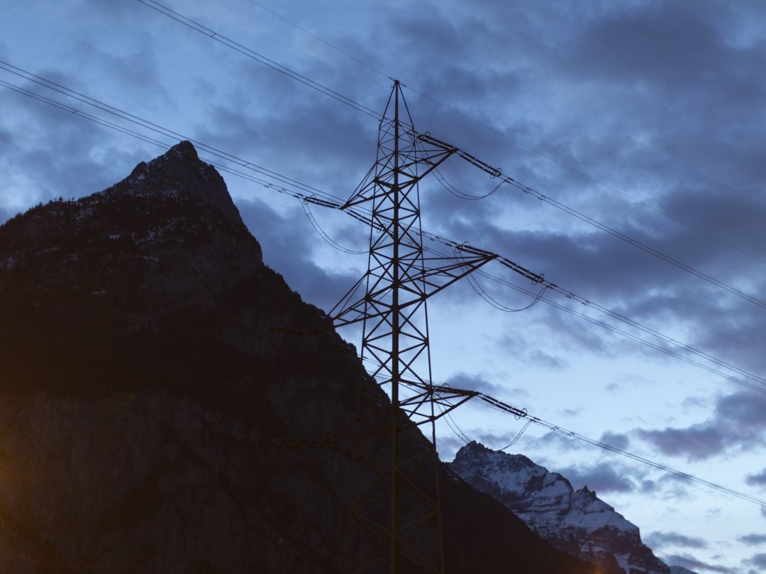 En raison de la crise en Ukraine et de la sécheresse, il est possible qu'aient lieu des coupures d'électricité cet hiver en Suisse.