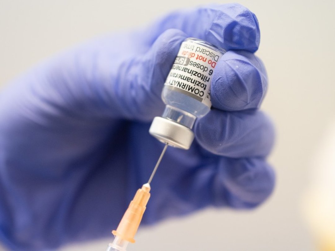 Le vaccin bivalent Comirnaty Bivalent Original/Omicron BA.1 a été autorisé par Swissmedic le 10 octobre dernier.