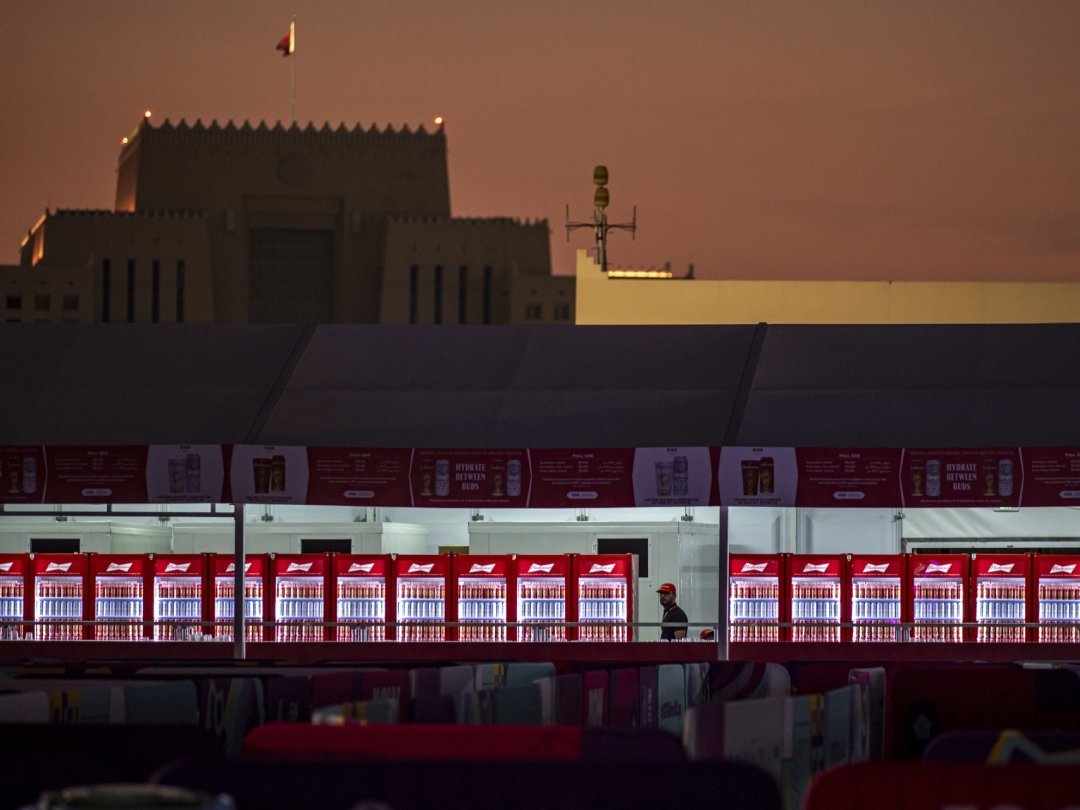 L'alcool reste autorisé dans la "fan zone" officielle de la Fifa (photographiée ce 18 novembre) dans le parc Al Bidda qui longe la corniche de Doha, la capitale.
