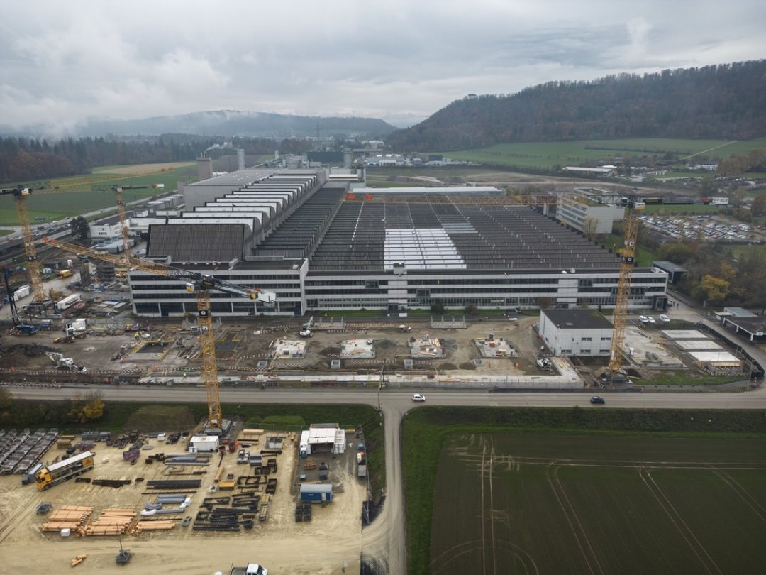 La première centrale électrique de secours du pays est actuellement en construction sur le site de la société américaine General Electric, à Birr (AG).