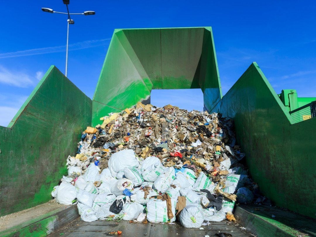 L’affaire concerne un appel d’offres pour le ramassage et le transport des ordures ménagères et autres déchets en Valais.