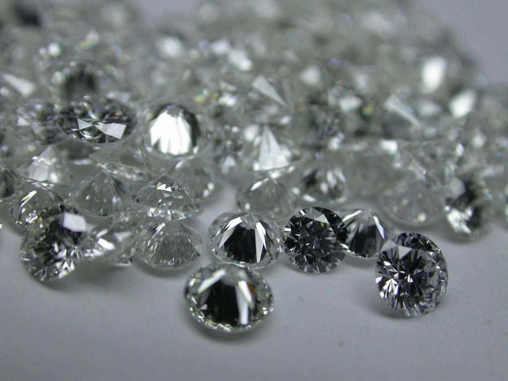 En février 2013, huit hommes armés s'étaient emparés de 120 colis contenant principalement des diamants.