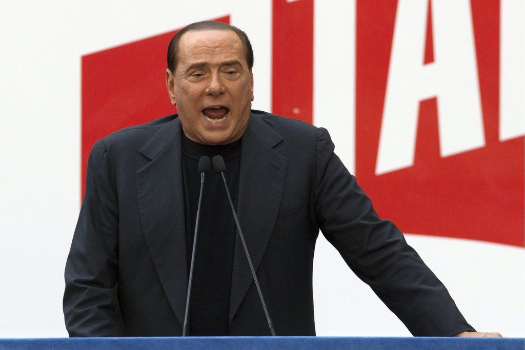 Silvio Berlusconi doit rencontrer dans la journée les parlementaires de son parti.
