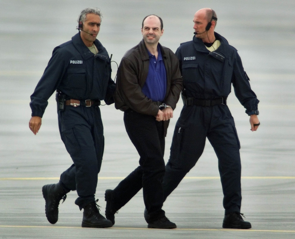 Le ravisseur Thomas Drach avait été arrêté en mars 1998 dans un hôtel de luxe de Buenos Aires. Seuls 1,65 million de francs ont été récupérés par la police.