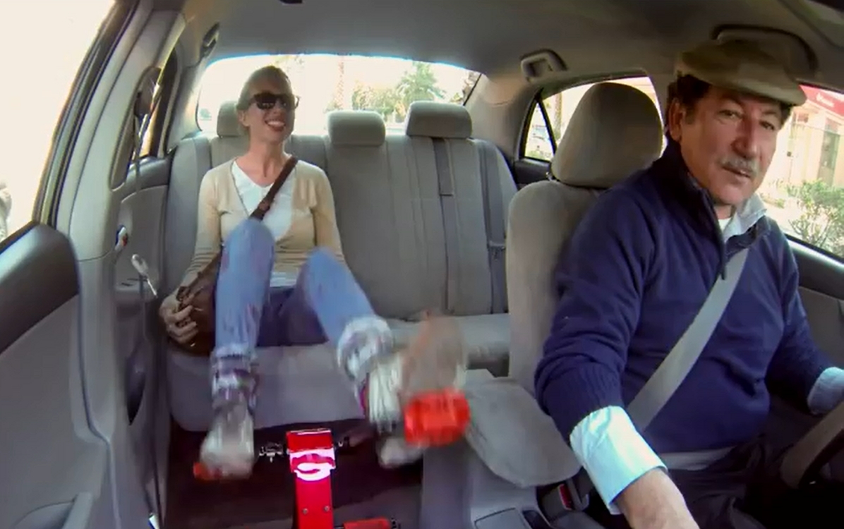 Coca Cola a installé un pédalier dans un taxi pour encourager la pratique d'une activité physique régulière.