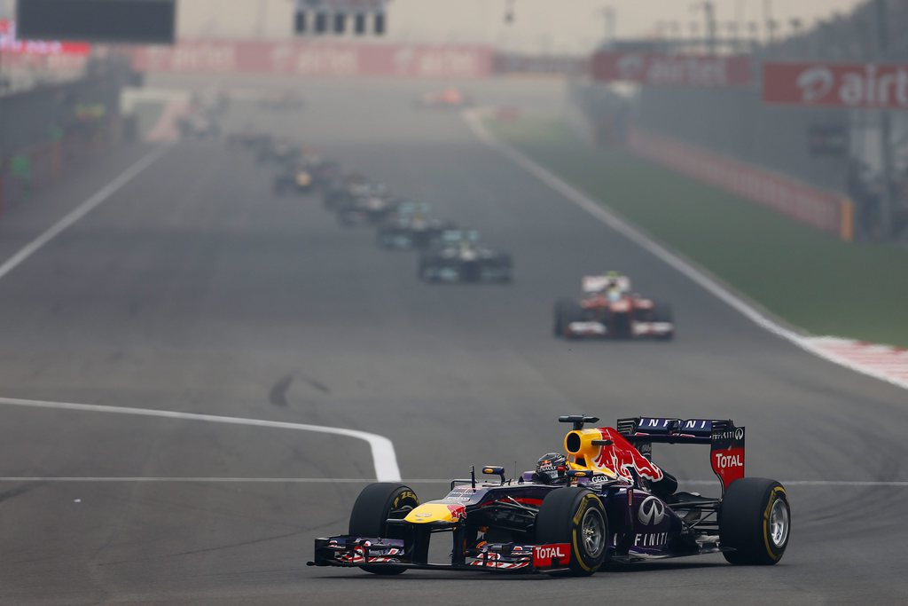 Sebastian Vettel (Red Bull-Renault) est champion du monde de formule 1 pour la quatrième fois consécutive. Il a gagné de main de maître le Grand Prix d'Inde.