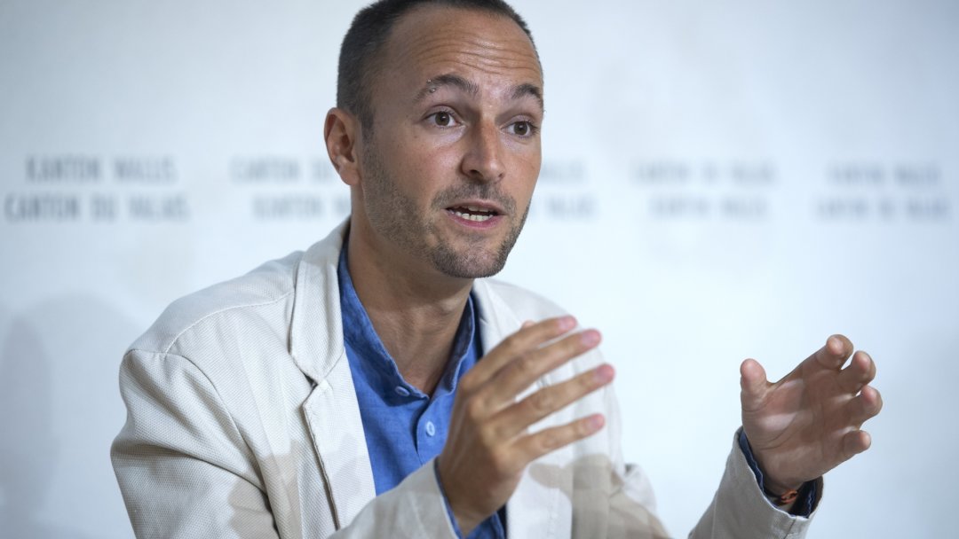 Hausse des primes maladies en Valais: pour Mathias Reynard, «Il y a trop de lobbys dans la santé»