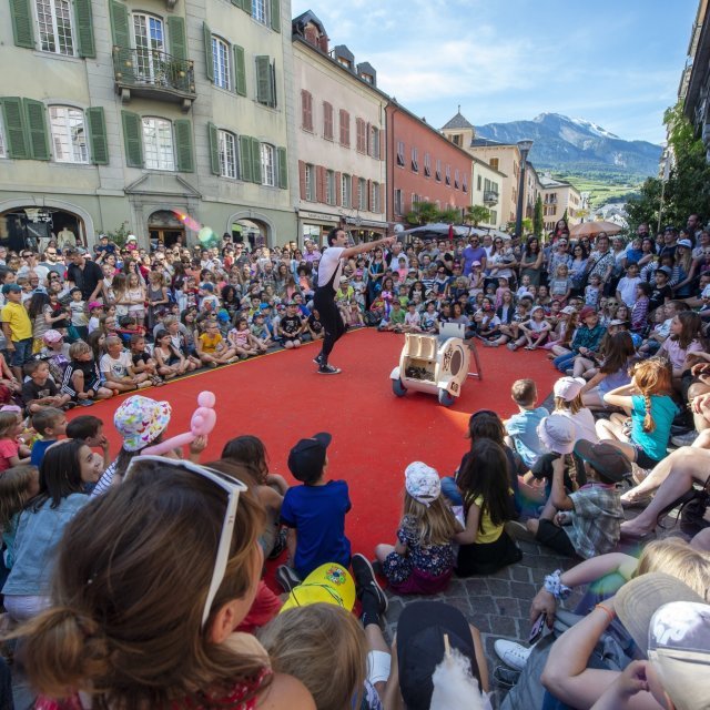 Chaque année, le Festival Art de rue attire la foule à Sion. Rendez-vous est pris pour vendredi et samedi.
