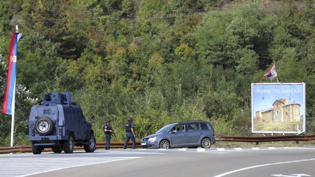 Kosovo: policier tué, des hommes armés retranchés dans un monastère
