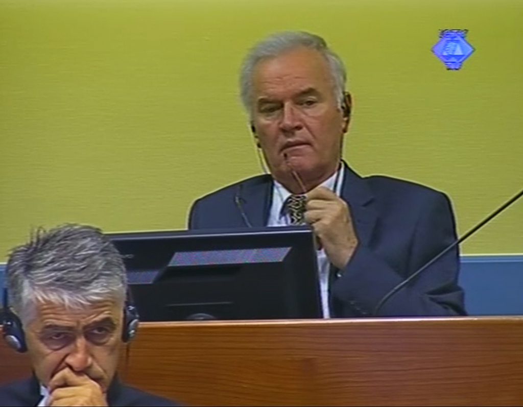 Arrêté en 2011, Ratko Mladic est pour l'heure cité comme témoin au procès de son ancien chef politique, Radovan Karadzic. Ils sont tous deux accusés de nettoyage ethnique.