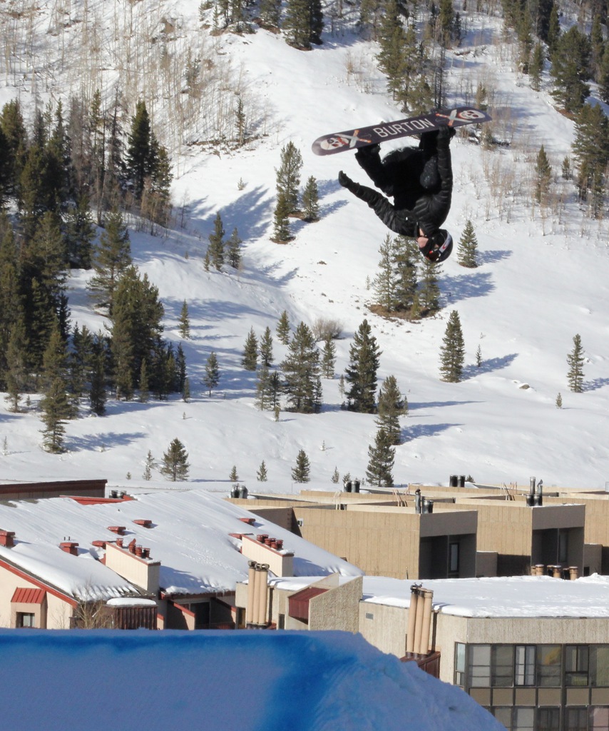 Double médaillé olympique, Shaun White avait déjà fait l'impasse sur les X-Games d'Aspen. Il en fait de même avec le slopestyle pour tout miser sur le half-pipe.