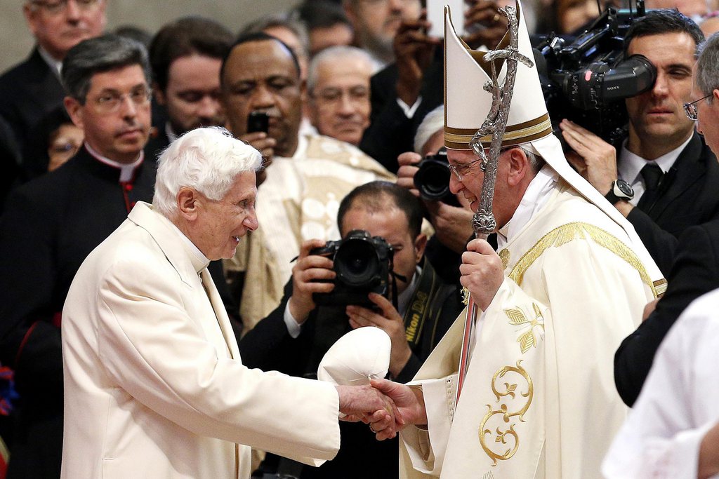 Le pape émérite Benoît XVI est venu soutenir le pape François 1er, lors de sa première création de cardinaux.