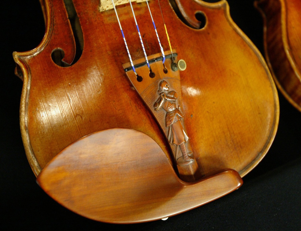 A 1709 La Pucelle Stradivarius owned by David Fulton is seen April 9, 2007, in Redmond, Wash.  The Fulton Collection, called the world's greatest by Money magazine before he recently trimmed it down to these ultra-choice 15, is made up of irreplaceable instruments, created by Antonio Stradivari, Giuseppe Guarneri del Gesu and a handful of other 18th-century Italian masters in and around Cremona.  (AP Photo/The Seattle Times, Greg Gilbert) **MAGS OUT,  NO SALES, SEATTLE POST-INTELLIGENCER,  EASTSIDE JOURNAL & SOUTH, CO. JOURNAL OUT MANDATORY CREDIT  **