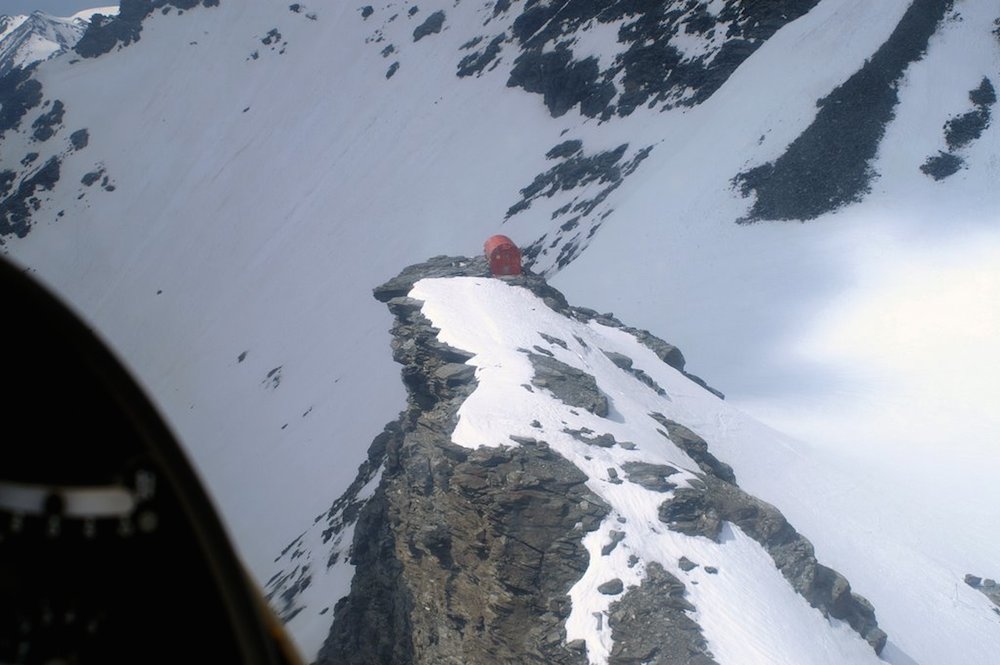 19 alpinistes ont été évacué du miniscule bivouac Musso, à 3662 mètres d'altitude.