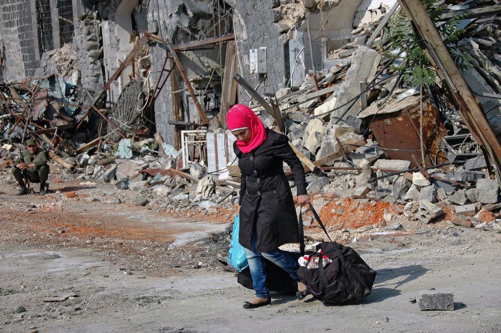 Les civils découvrent les ruines de Homs, après deux ans de combats.