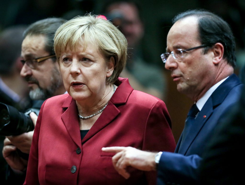 Le président français François Hollande et la chancelière allemande Angela Merkel ont évoqué mardi au cours d'un entretien la situation en Irak.