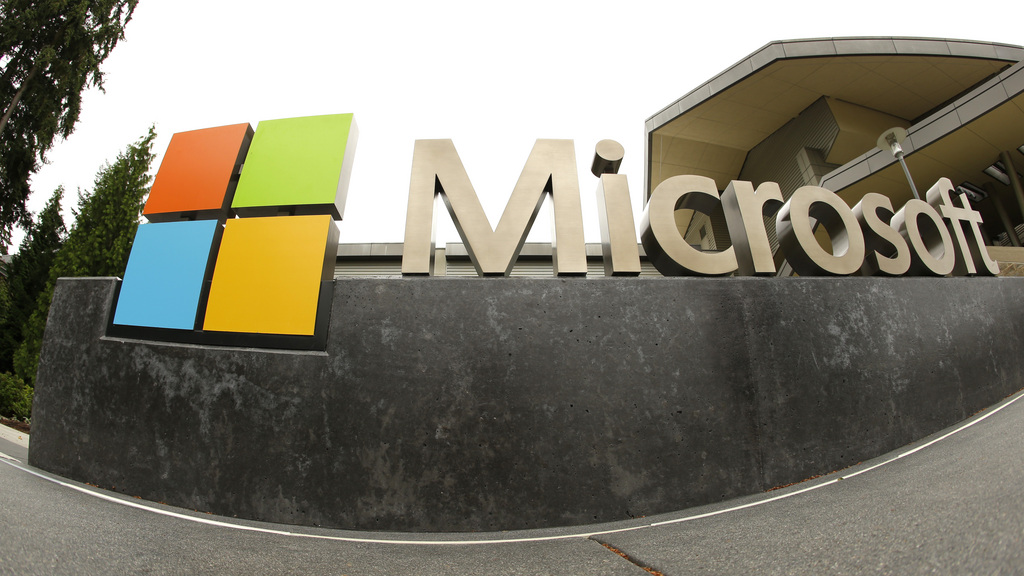 Microsoft annonce la suppression de 18'000 emplois d'ici un an. La charge de restructuration s'élève entre 1,1 milliard et 1,6 milliard de dollars, étalés sur quatre semestres.