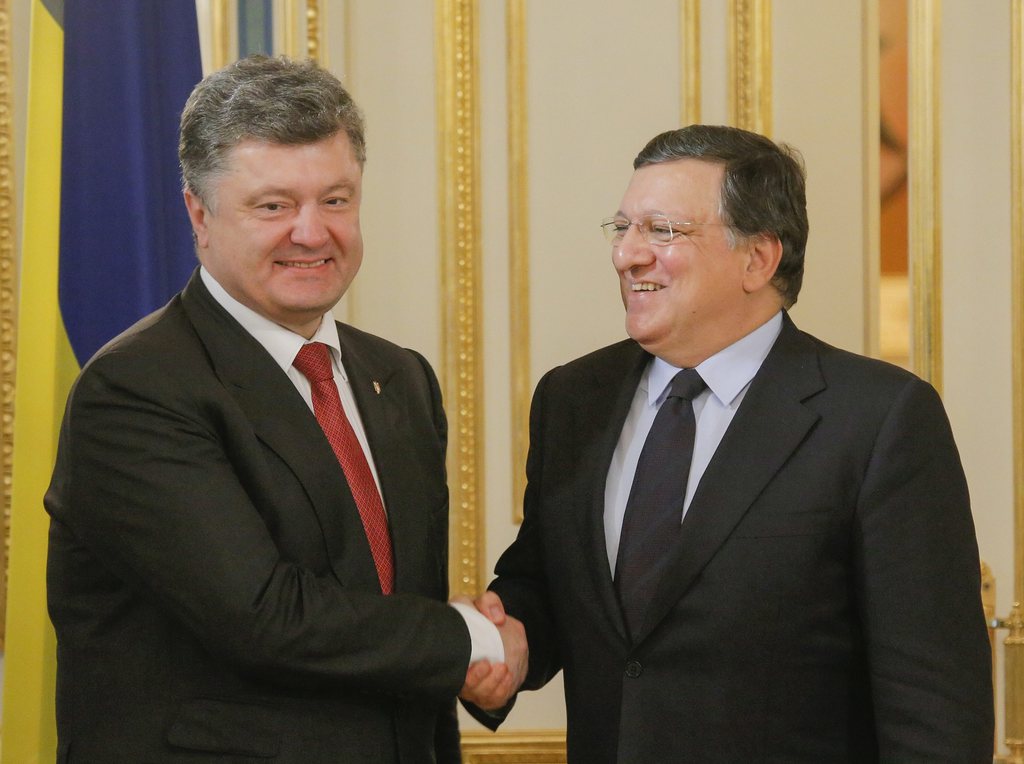 L'Ukraine de Petro Poroshenko reçoit l'appui de l'Union européenne de José Manuel Barroso.