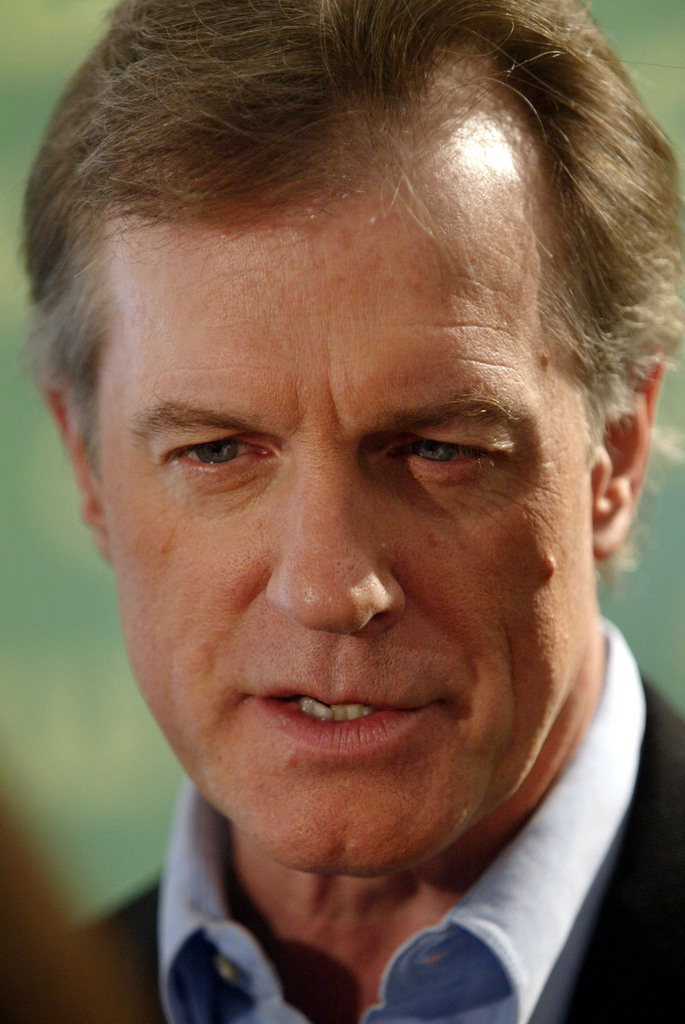 Stephen Collins,  "7th Heaven" star, is interviewed as he arrive for the announcement of the CW Network premiere fall schedule in New York, Thursday May 18,  2006.  (AP Photo/Bebeto Matthews)