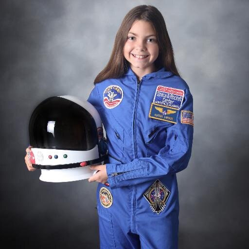 Alyssa. 13 ans, souhaite devenir la première humaine à poser le pied sur la planète rouge.