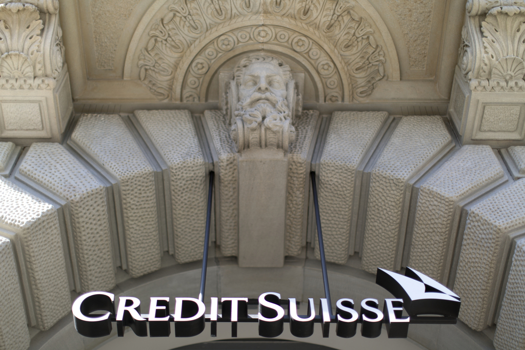 Dans son rapport financier du 3e trimestre, Crédit Suisse indique coopérer avec les autorités chargées des enquêtes.