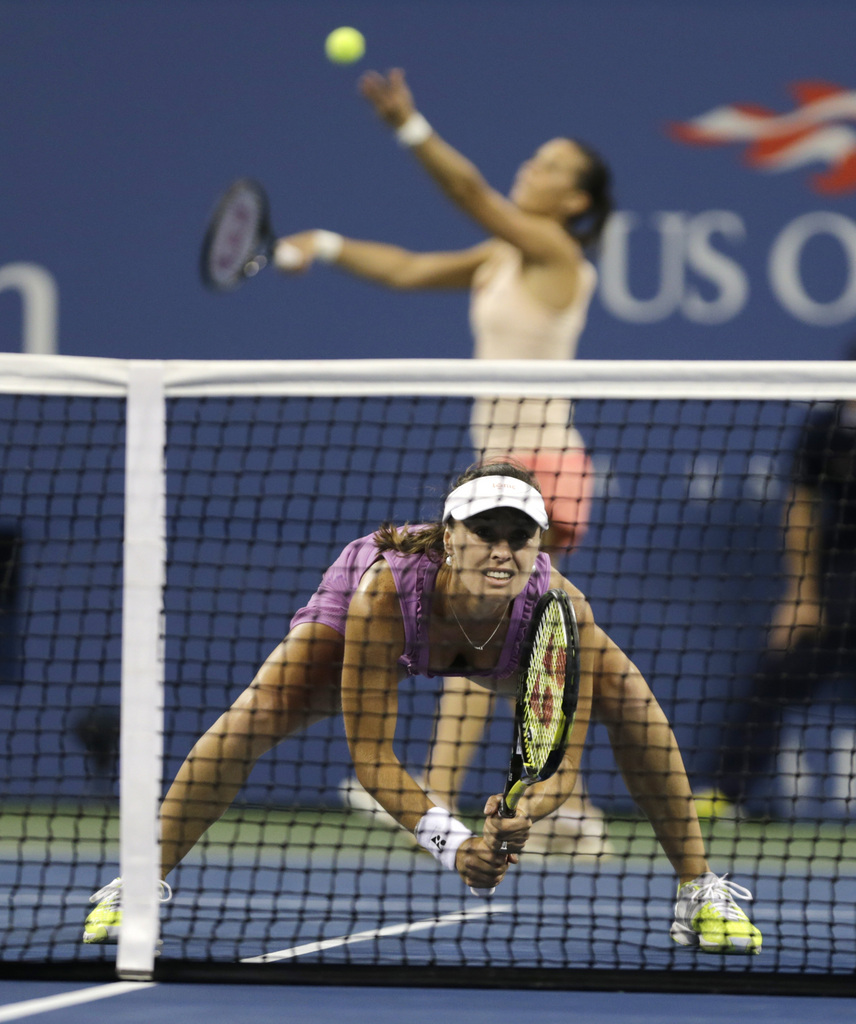 Martina Hingis et sa partenaire italienne Flavia Pennetta ont subi la loi du duo Ekaterina Makarova/Elena Vesnina (no 4) samedi en finale de l'US Open.