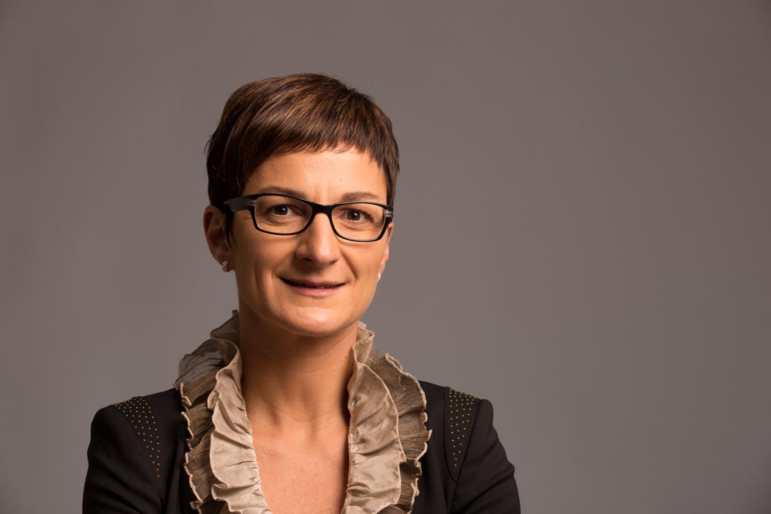 Karin Perraudin accède à la présidence d'un groupe qui emploie près de 2000 personnes dans toute la Suisse.