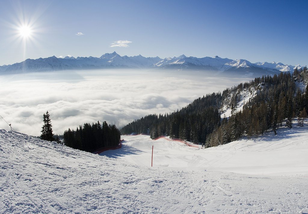 La Fédération Internationale de Ski FIS via Swiss-Ski a garanti quatre nouvelles courses FIS Coupe du monde Dames au dynamique Comité d'Organisation des courses de ski alpin Crans-Montana. 