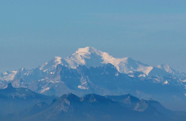 Le Mont-Blanc connaît une série noire après la mort de neuf alpinistes jeudi et deux ce samedi.