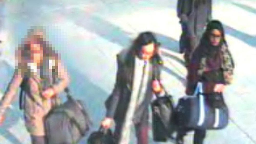 epa04630025 A handout photograph made available by the London Metropolitan Police Service(MPS) on 20 February 2015 showing three schoolgirls at Gatwick Airport, southern England. on 17 February 2015 who have been reported missing and are believed to be making their way to Syria. The three girls, Shamima Begum, Kadiza Sultana and A third 15-year-old girl who is not being named at the request of her family, are close friends, and  were last seen on the morning of 17 February 2015 at their home addresses in east London. They left their homes before 08:00hrs GMT providing their families with plausible reasons as to why they would be out for the day. Instead they met and travelled to Gatwick airport. They boarded a Turkish Airlines flight, TK1966, which departed at 12:40hrs to Istanbul, Turkey and landed at 18:40hrs local time.  EPA/LONDON METROPLITAN POLICE / HANDOUT  HANDOUT EDITORIAL USE ONLY/NO SALES