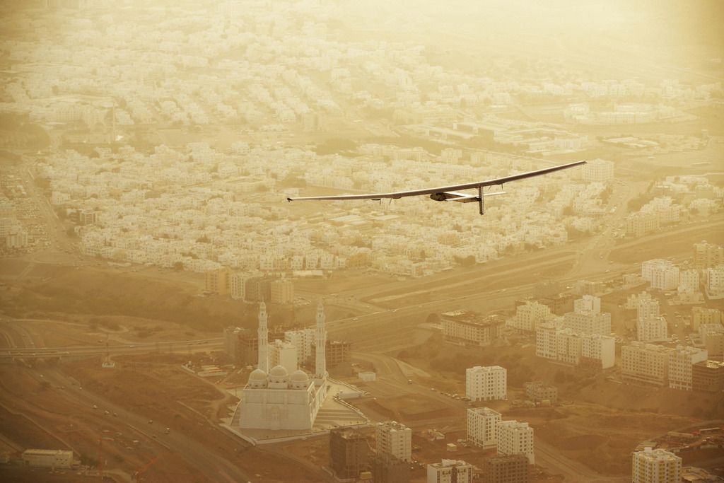 HANDOUT - In this Tuesday, March 10, 2015 photo released by Solar Impulse, the Swiss solar-powered plane Solar Impulse 2 takes of from Muscat, Oman, with Swiss explorer Bertrand Piccard for the second leg Muscat to Ahmedabad. Swiss explorer Bertrand Piccard and Andre Borschberg launch their attempt at flying Round-The-World in a solar-powered airplane. (KEYSTONE/Jean Revillard, Solar Impulse) *** NO SALES, DARF NUR MIT VOLLSTAENDIGER QUELLENANGABE VERWENDET WERDEN ***
