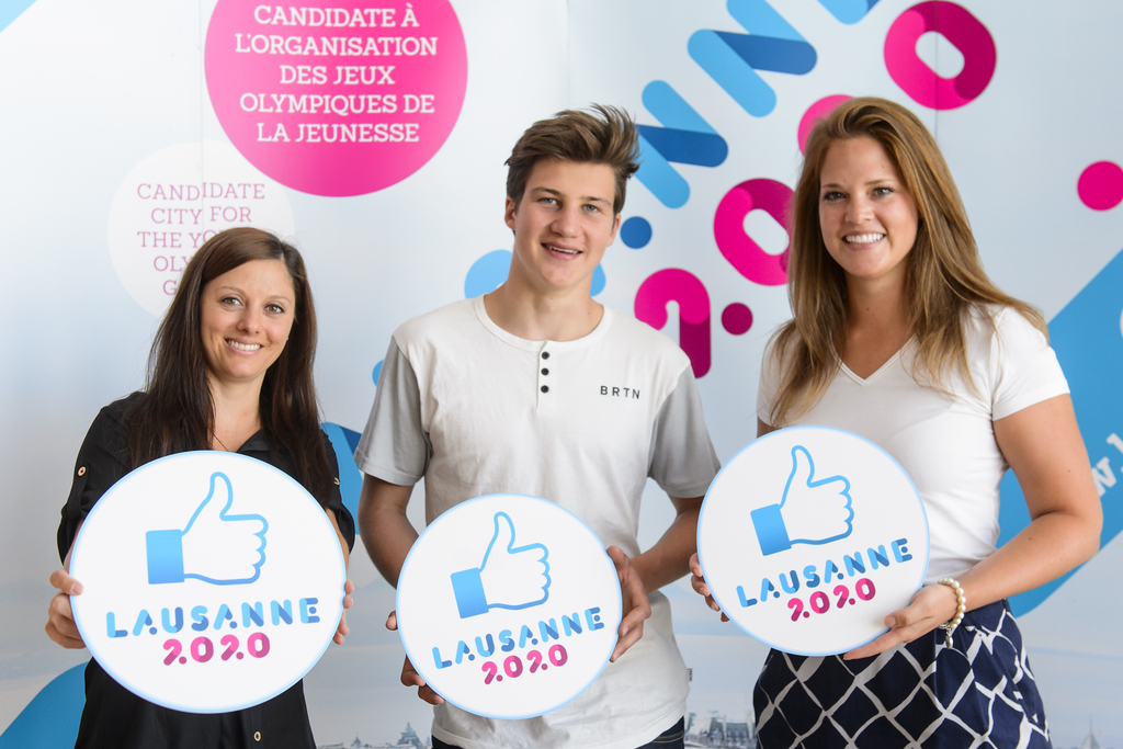 Virginie Faivre, David Habluetzel, et Florence Schelling ont apporté leur soutien à Lausanne 2020.